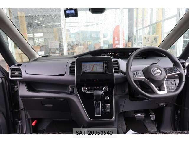 Nissan SERENA 2022-08 8132344-1
