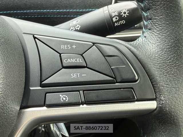 Nissan SERENA 2016-11 8159196-9