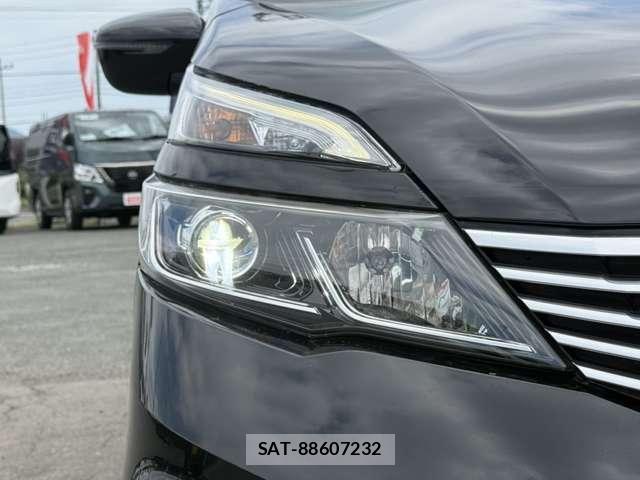 Nissan SERENA 2016-11 8159196-14