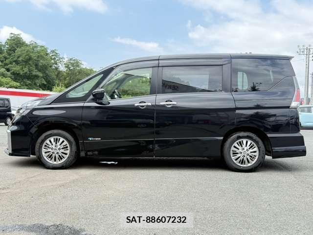 Nissan SERENA 2016-11 8159196-22
