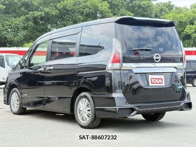Nissan SERENA 2016-11 8159196-23