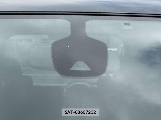 Nissan SERENA 2016-11 8159196-8