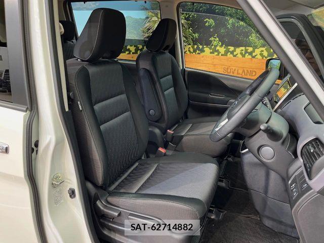 Nissan SERENA 2022-07 8210142-9