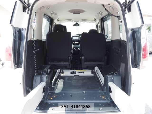 Nissan SERENA 2020-01 8210141-10