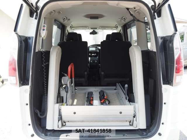 Nissan SERENA 2020-01 8210141-13