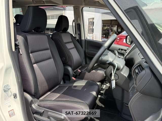 Nissan SERENA 2017-01 8210144-11