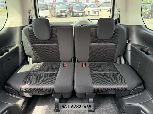 Nissan SERENA 2017-01 8210144-13
