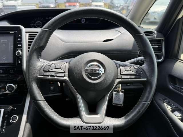 Nissan SERENA 2017-01 8210144-14