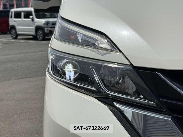 Nissan SERENA 2017-01 8210144-15
