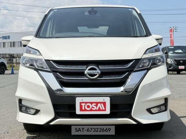 Nissan SERENA 2017-01 8210144-17