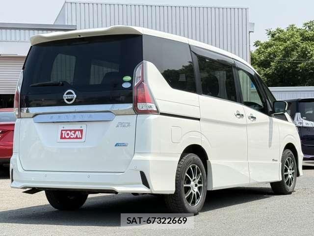 Nissan SERENA 2017-01 8210144-20