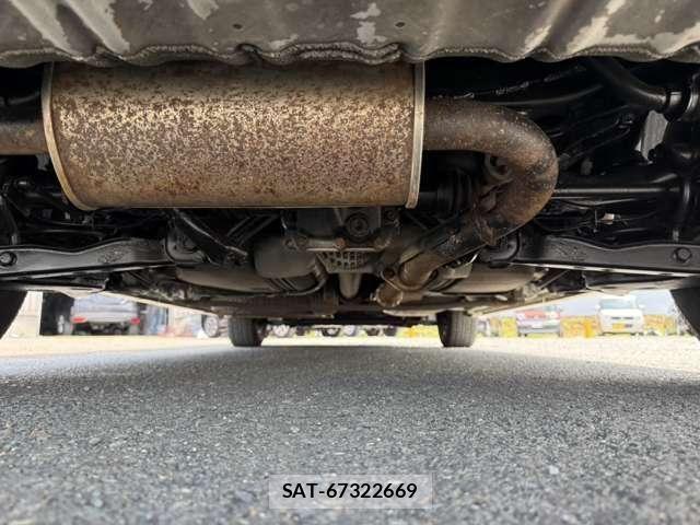 Nissan SERENA 2017-01 8210144-22