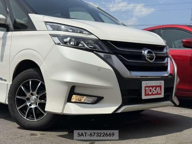Nissan SERENA 2017-01 8210144-26