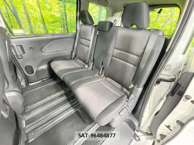 Nissan SERENA 2018-02 8231746-9