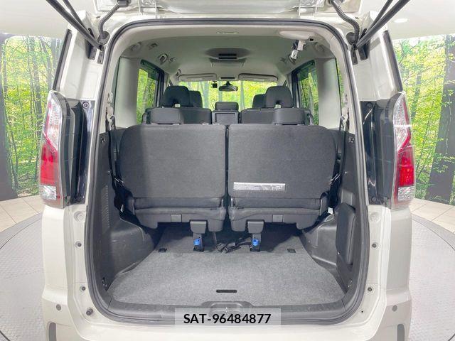 Nissan SERENA 2018-02 8231746-11