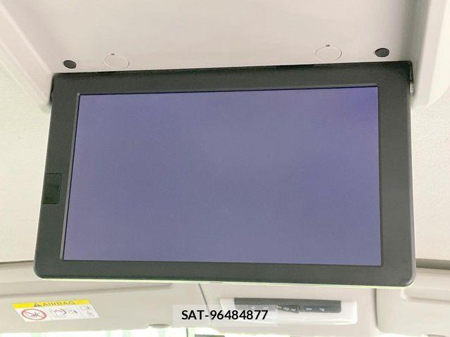 Nissan SERENA 2018-02 8231746-3