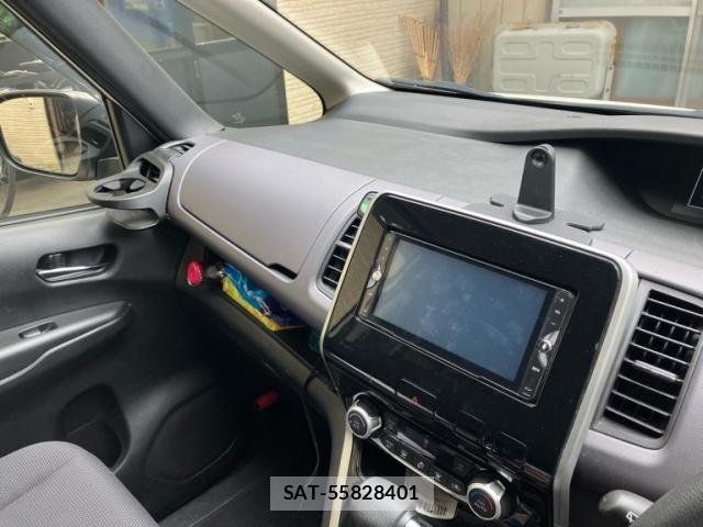 Nissan SERENA 2018-01 8231747-11