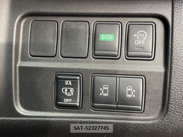 Nissan SERENA 2016-01 8246665-5