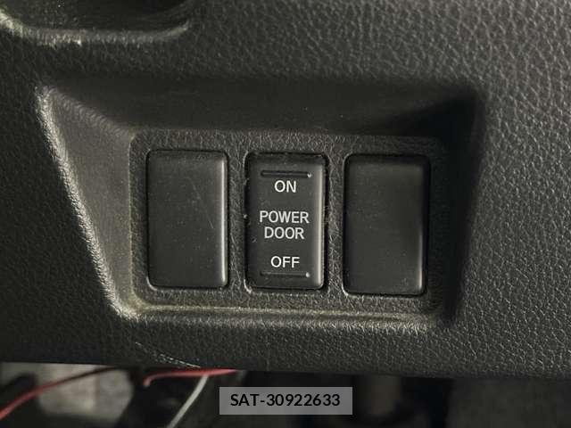 Nissan SERENA 2013-11 8246667-15