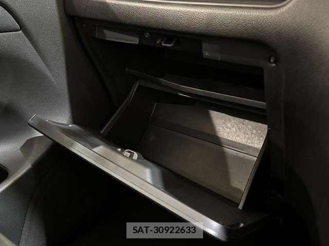 Nissan SERENA 2013-11 8246667-28
