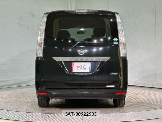 Nissan SERENA 2013-11 8246667-5