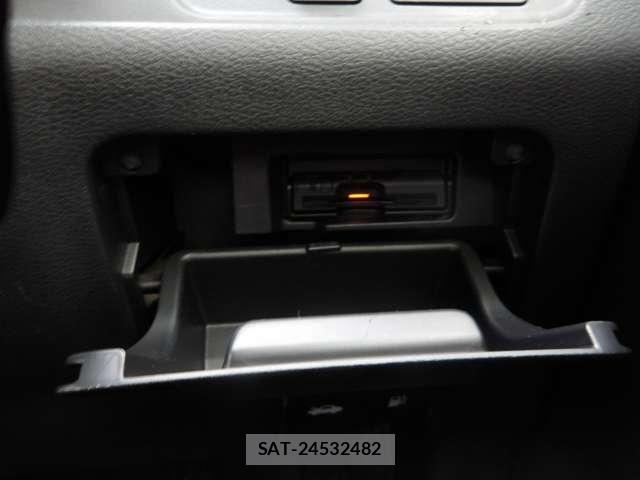 Nissan SERENA 2017-01 8317022-25