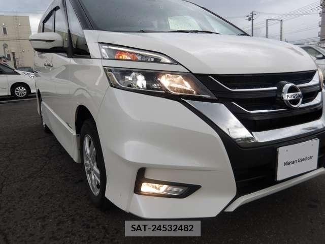 Nissan SERENA 2017-01 8317022-2