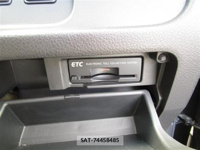 Nissan SERENA 2014-07 8317021-11
