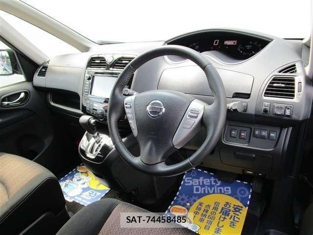 Nissan SERENA 2014-07 8317021-25