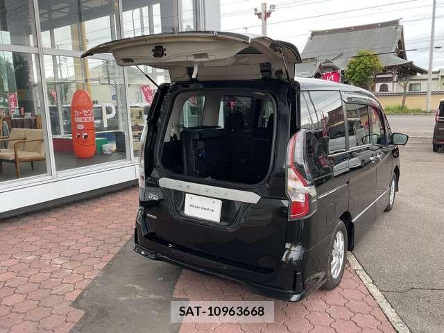 Nissan SERENA 2021-11 8368660-13