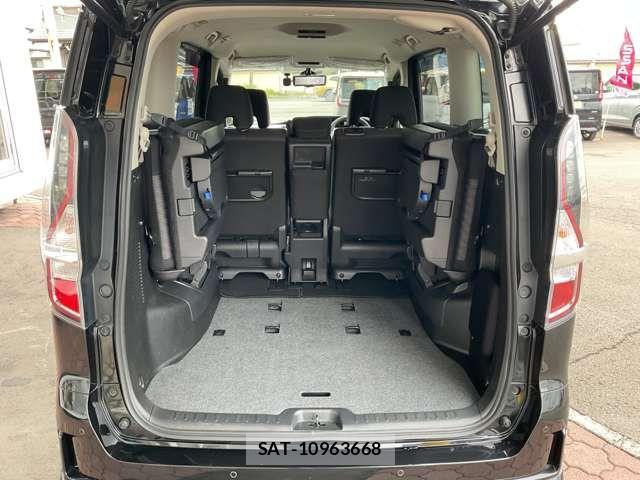 Nissan SERENA 2021-11 8368660-16
