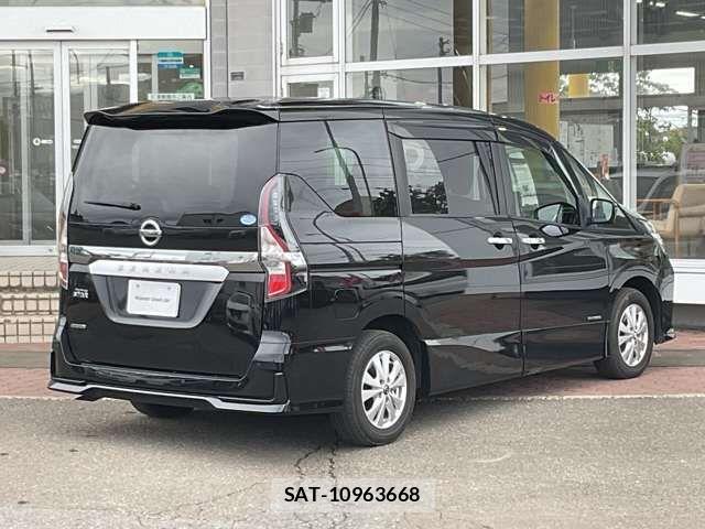 Nissan SERENA 2021-11 8368660-1