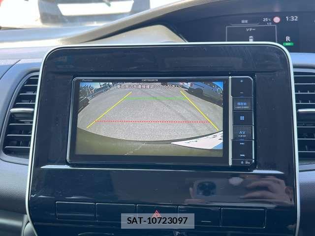 Nissan SERENA 2021-11 8368661-10