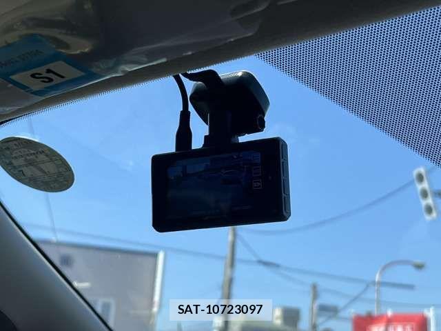 Nissan SERENA 2021-11 8368661-5