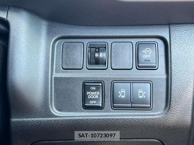 Nissan SERENA 2021-11 8368661-6