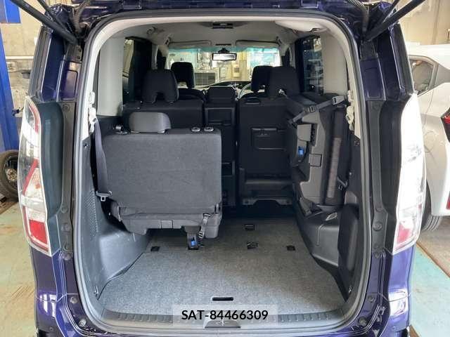 Nissan SERENA 2021-11 8368659-23