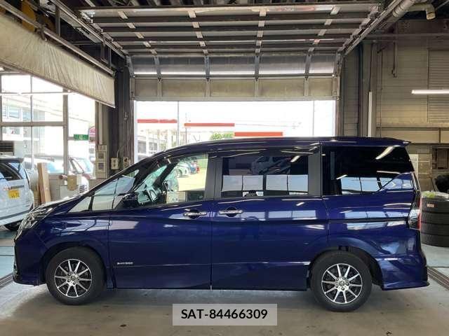 Nissan SERENA 2021-11 8368659-4