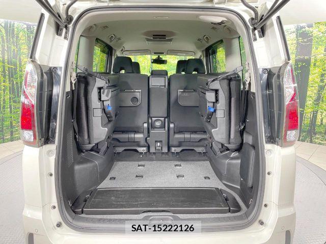 Nissan SERENA 2017-12 8368662-11