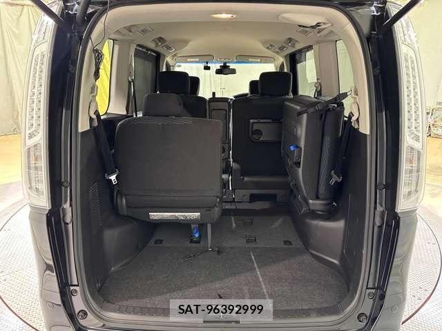 Nissan SERENA 2015-11 8368663-29
