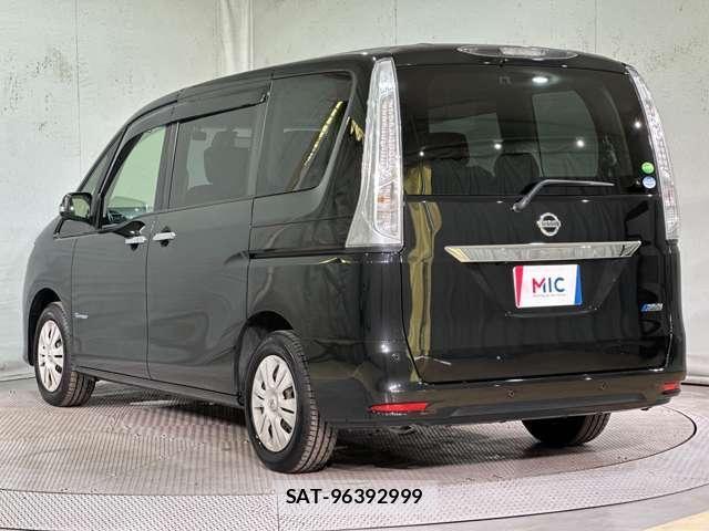 Nissan SERENA 2015-11 8368663-6