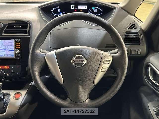 Nissan SERENA 2014-02 8368664-9