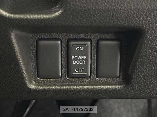 Nissan SERENA 2014-02 8368664-16