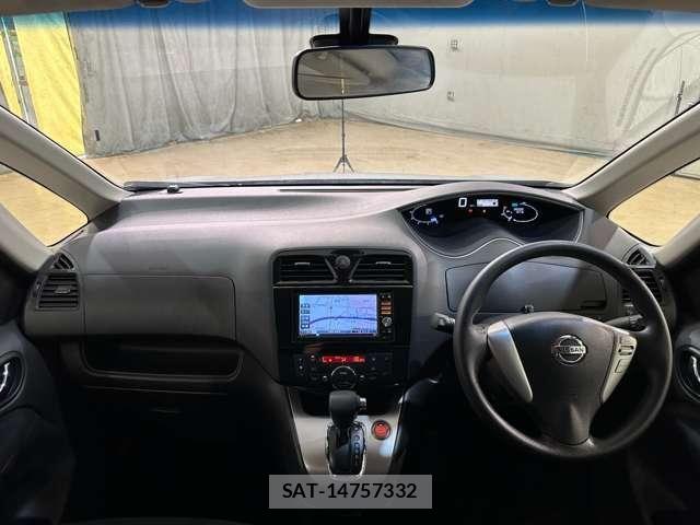 Nissan SERENA 2014-02 8368664-17