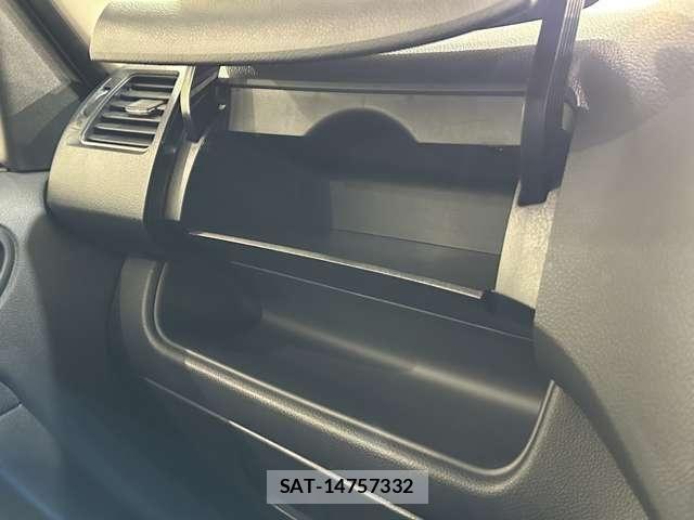 Nissan SERENA 2014-02 8368664-26