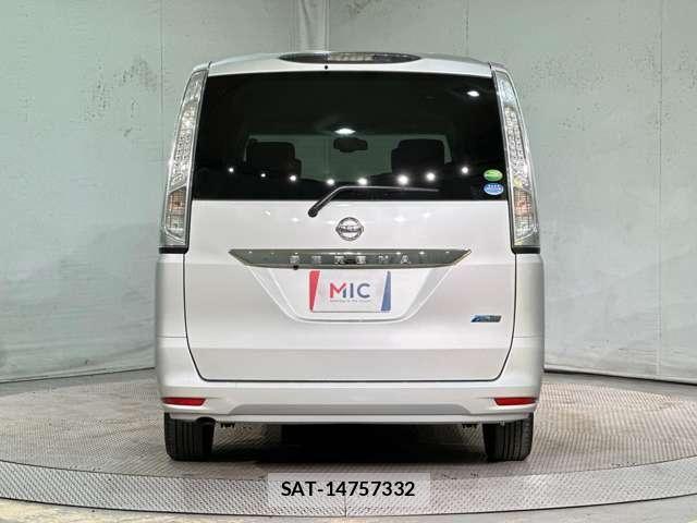 Nissan SERENA 2014-02 8368664-5