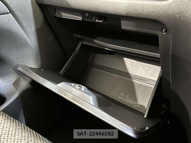 Nissan SERENA 2015-08 8414937-28