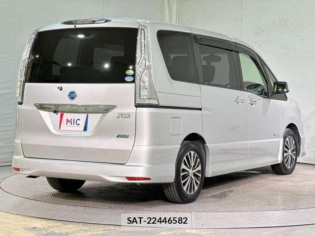 Nissan SERENA 2015-08 8414937-4