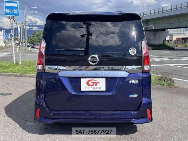 Nissan SERENA 2017-03 8438878-3