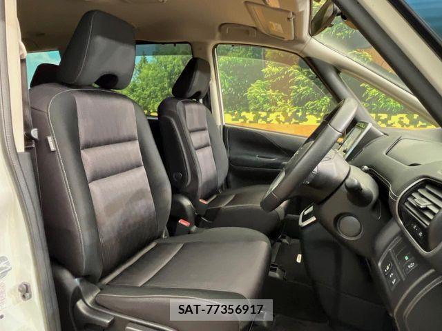 Nissan SERENA 2017-12 8458402-9