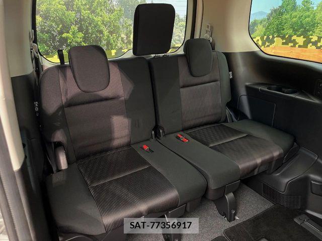 Nissan SERENA 2017-12 8458402-11
